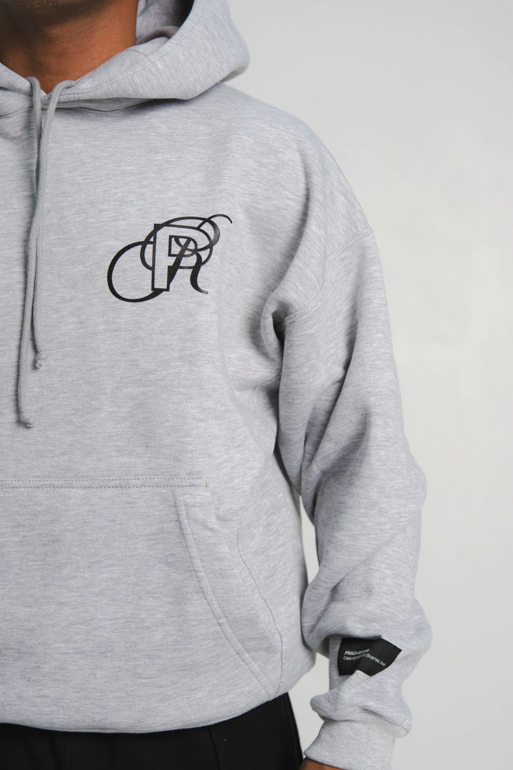 Buzo Essence - Gris